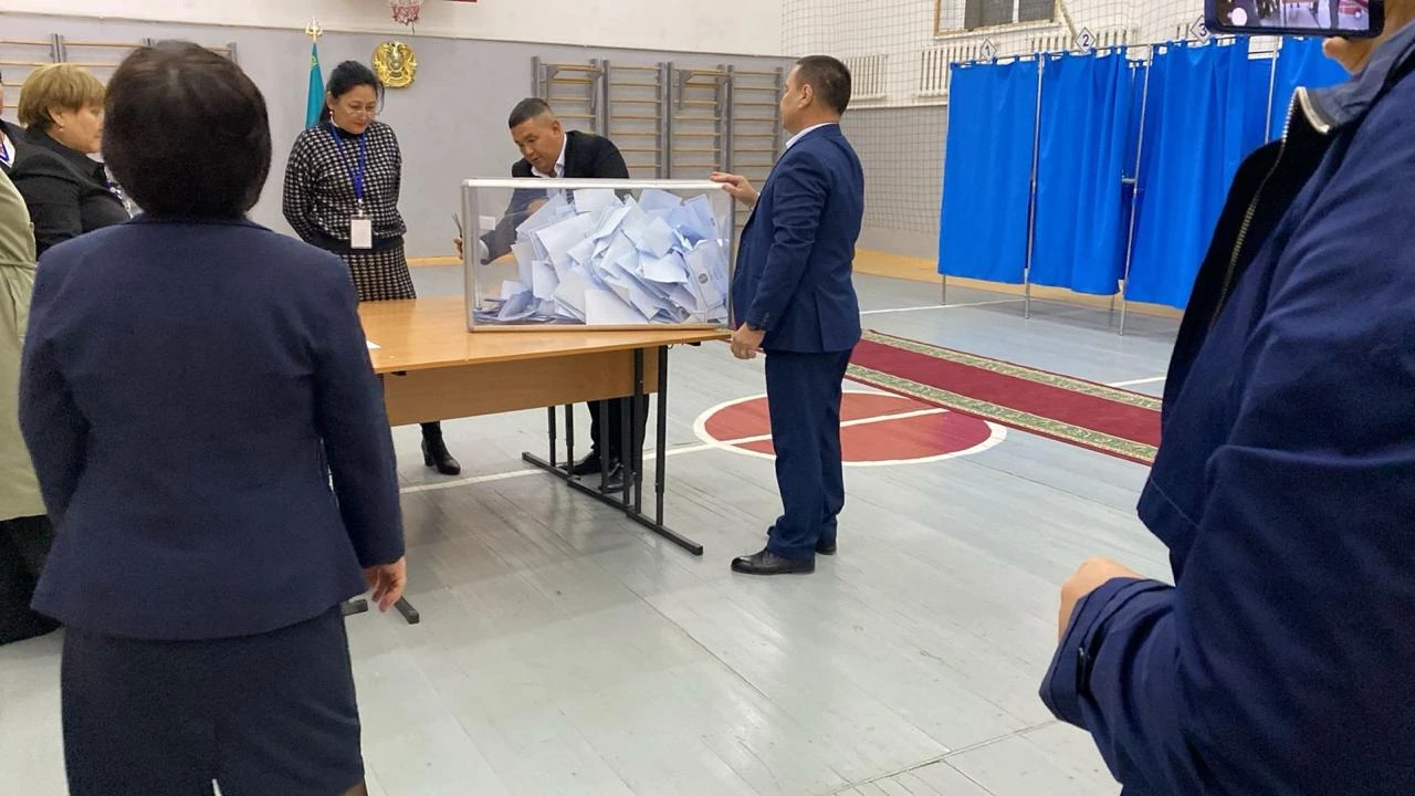 Свыше 297 тысяч жителей ЗК приняли участие в референдуме